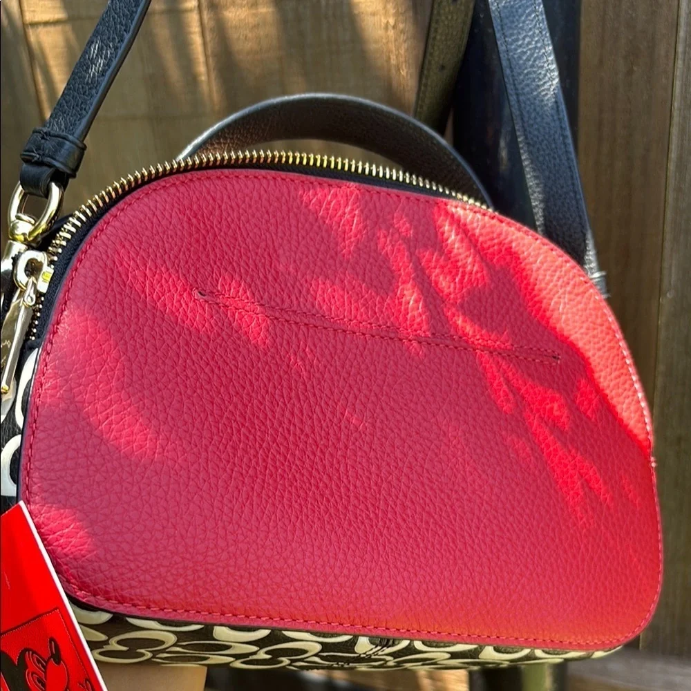 Limited Edición Disney Coach Crossbody Bag in Red and Black with Stylish Design - Picture 4 of 15